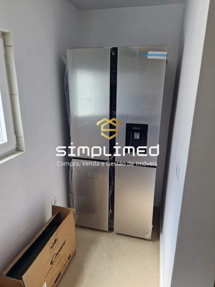 Moradia T4 para Venda em Ajuda Foto 6