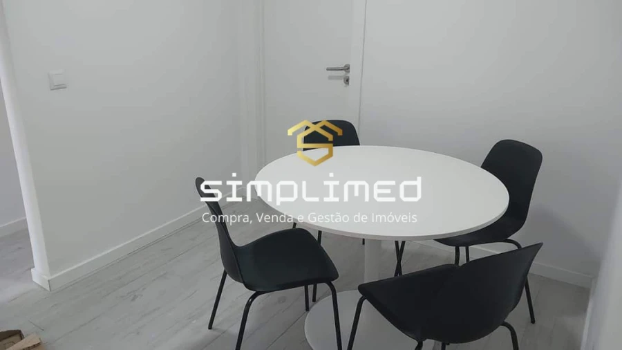 Moradia T4 para Venda em Ajuda Foto 5