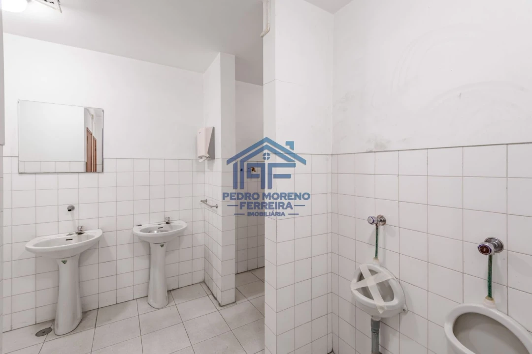 Loja para Venda em Covilhã e Canhoso Foto 38