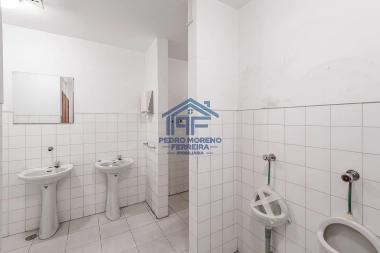 Loja para Venda em Covilhã e Canhoso Foto 38