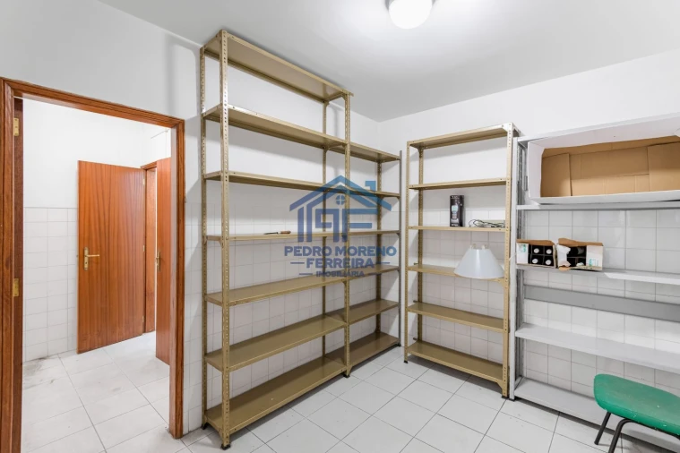 Loja para Venda em Covilhã e Canhoso Foto 39