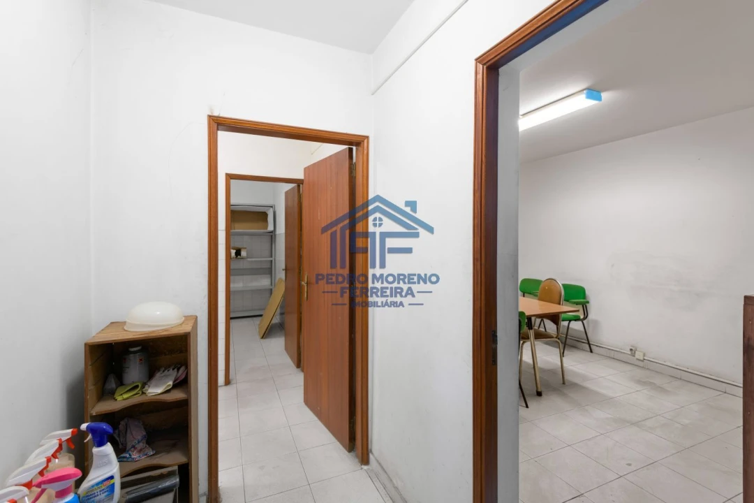 Loja para Venda em Covilhã e Canhoso Foto 35