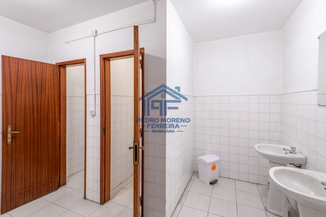 Loja para Venda em Covilhã e Canhoso Foto 37