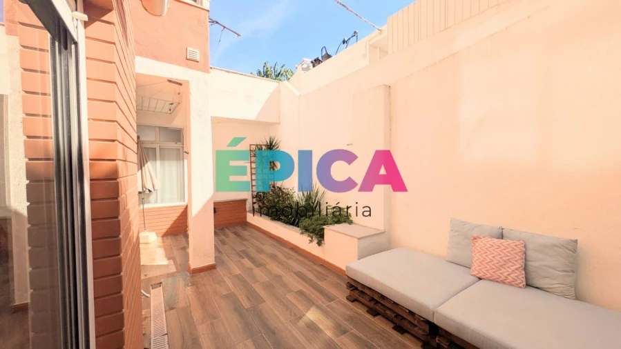 Apartamento T1 para Venda em Águas Livres Foto 2