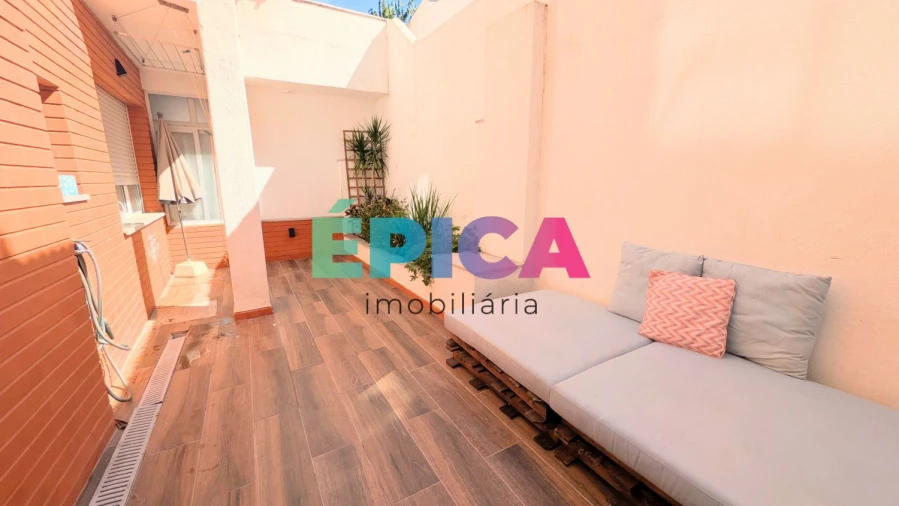 Apartamento T1 para Venda em Águas Livres Foto 4