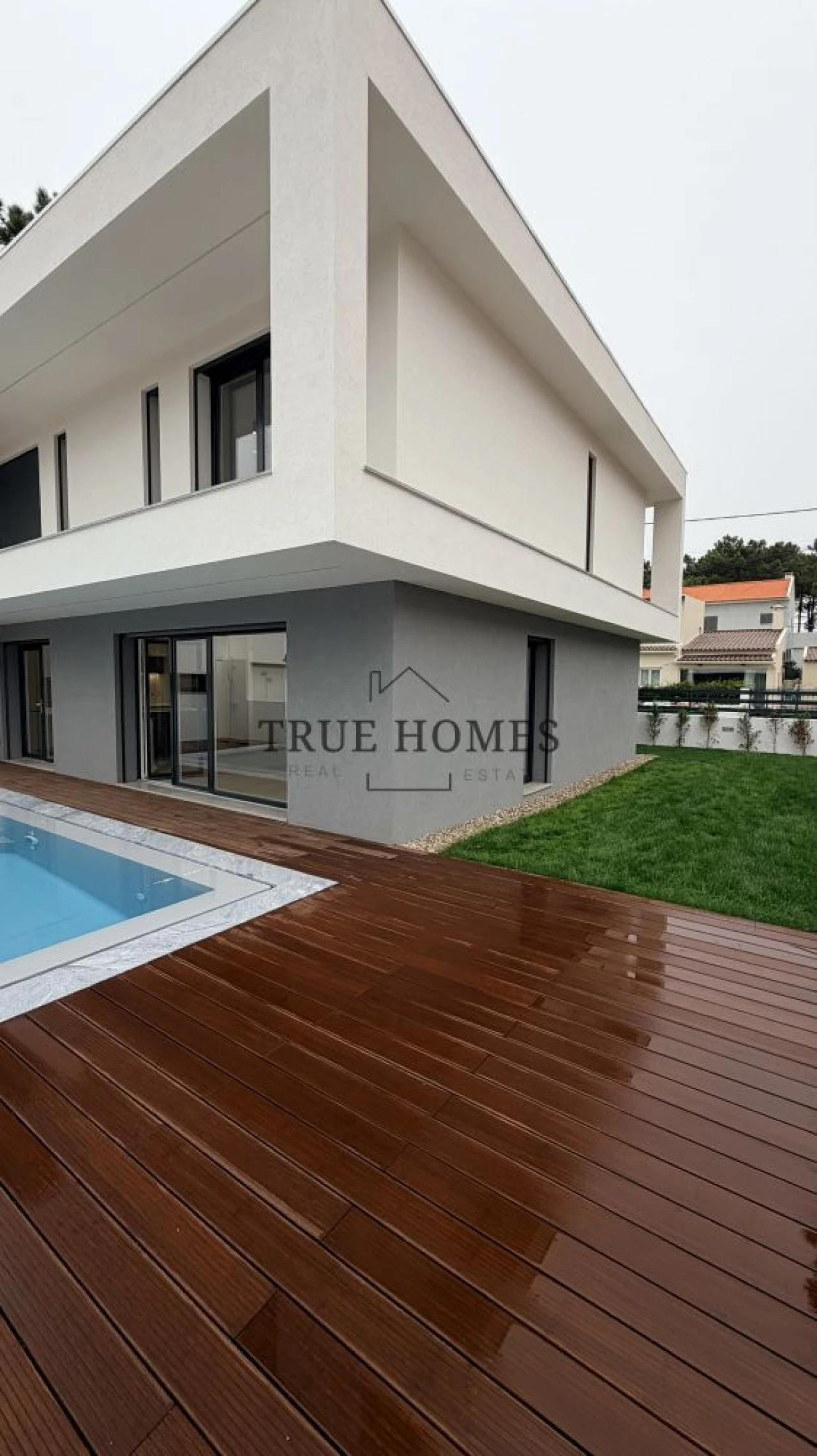 Moradia T4 para Venda em Charneca de Caparica e Sobreda Foto 36