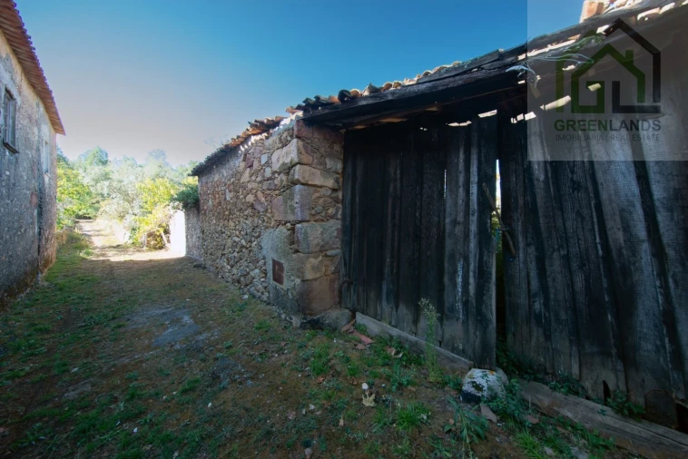 Quinta T4 para Venda em Lavegadas Foto 7