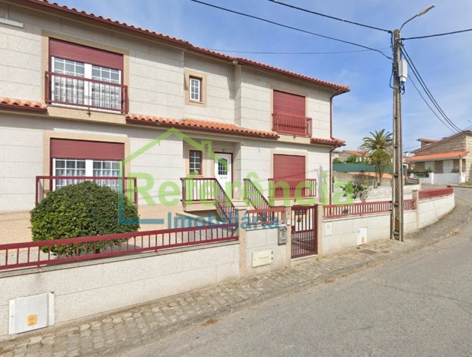 Moradia T3 para Venda em Santa Cruz/Trindade e Sanjurge Foto 1