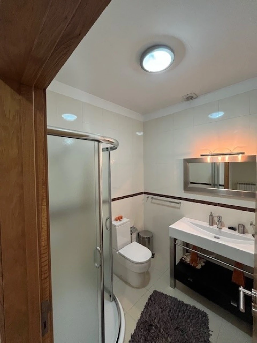 Moradia T5 para Venda em Darque Foto 9