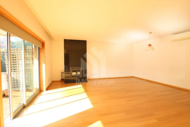 Apartamento T3 para Venda em Braga (São José de São Lázaro e São João do Souto) Foto 2