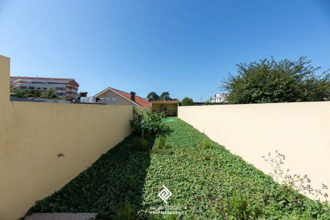 Moradia T2 para Venda em Santa Marinha e São Pedro da Afurada Foto 5