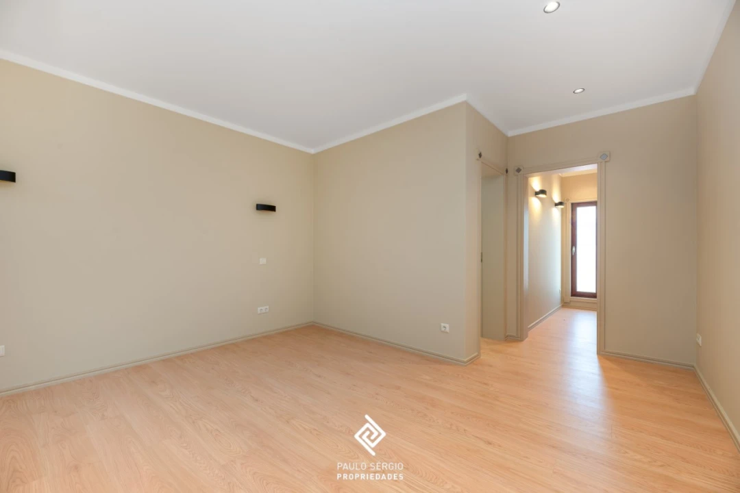 Moradia T2 para Venda em Santa Marinha e São Pedro da Afurada Foto 10