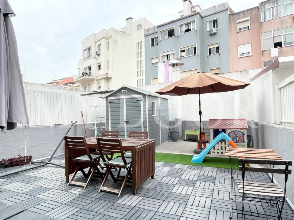 Apartamento T2 para Venda em Moscavide e Portela Foto 1