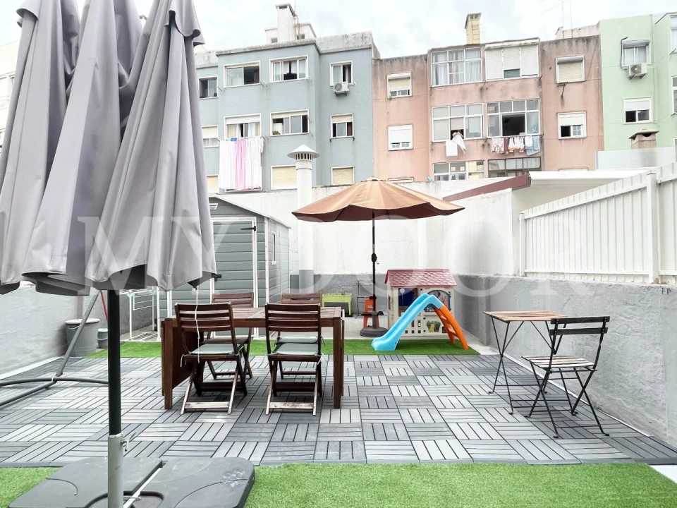 Apartamento T2 para Venda em Moscavide e Portela Foto 14