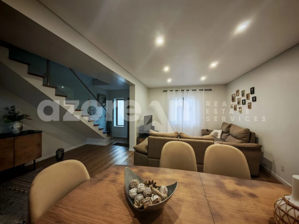 Moradia T4 para Venda em Fajã de Cima Foto 4