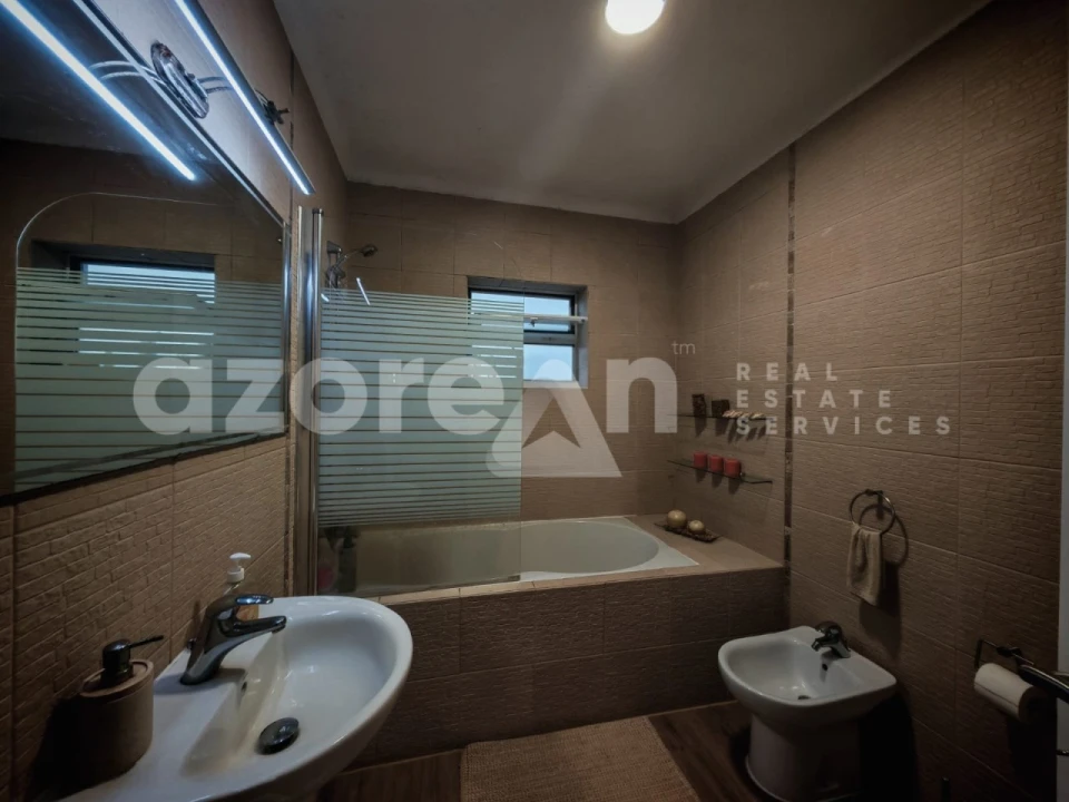 Moradia T4 para Venda em Fajã de Cima Foto 18