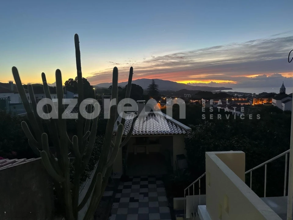 Moradia T4 para Venda em Fajã de Cima Foto 26