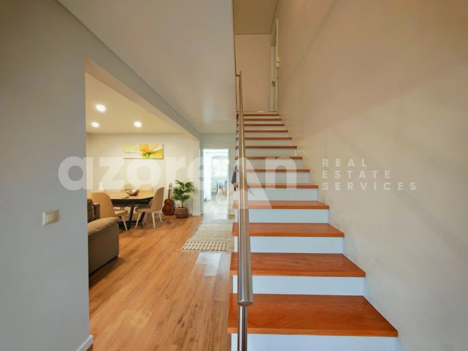 Moradia T4 para Venda em Fajã de Cima Foto 3