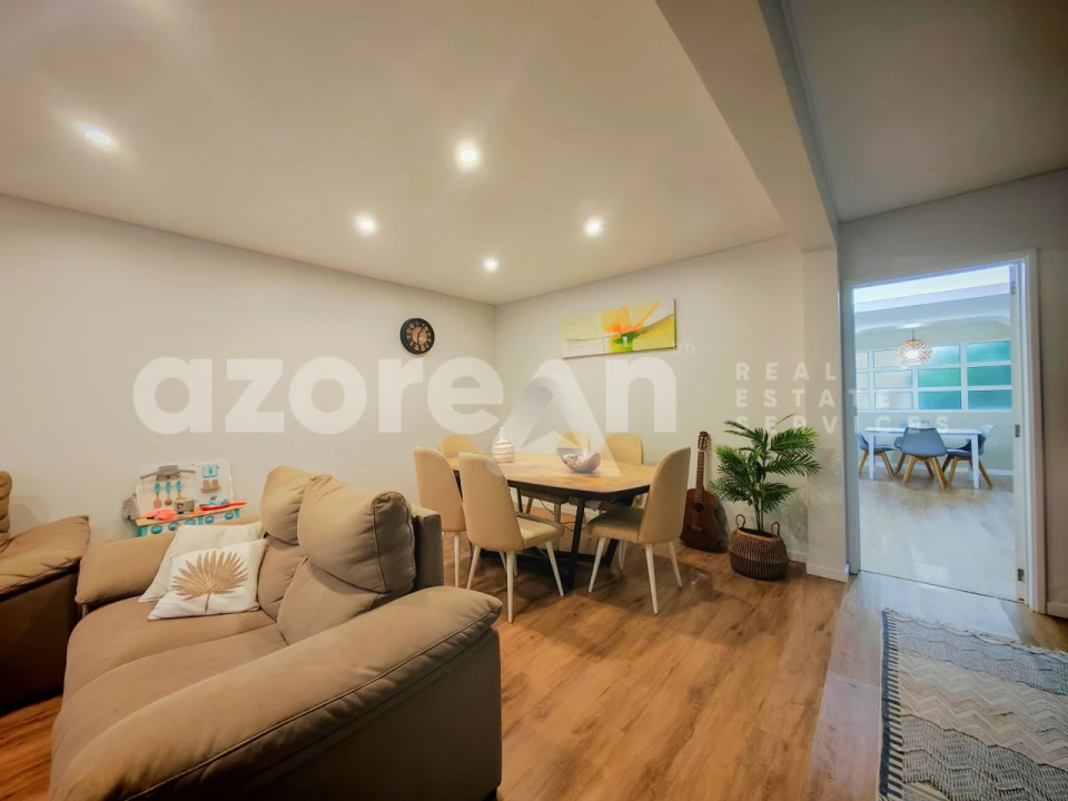 Moradia T4 para Venda em Fajã de Cima Foto 4