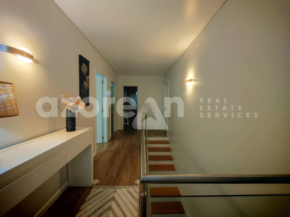 Moradia T4 para Venda em Fajã de Cima Foto 13