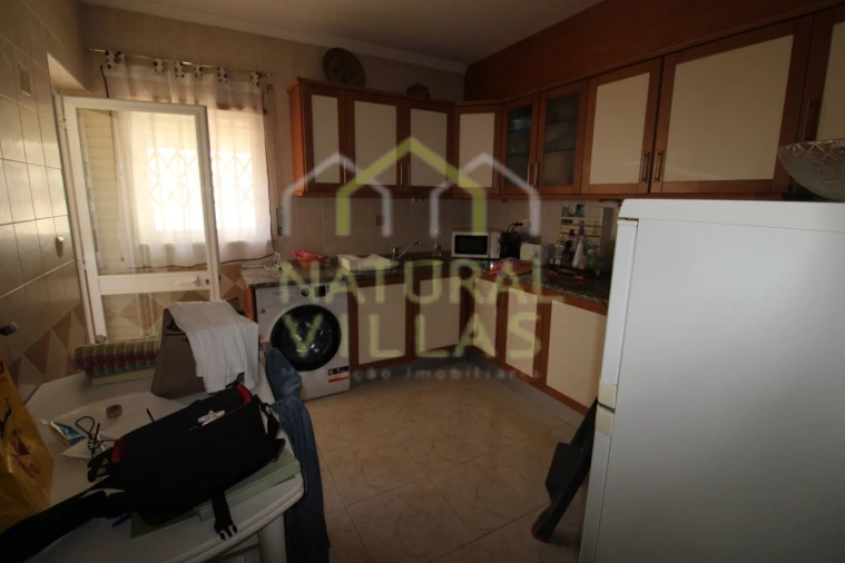 Apartamento T2 para Arrendamento em Faro (Sé e São Pedro) Foto 5