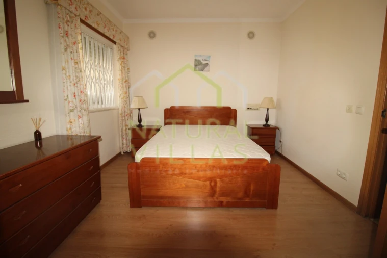 Apartamento T2 para Arrendamento em Faro (Sé e São Pedro) Foto 7