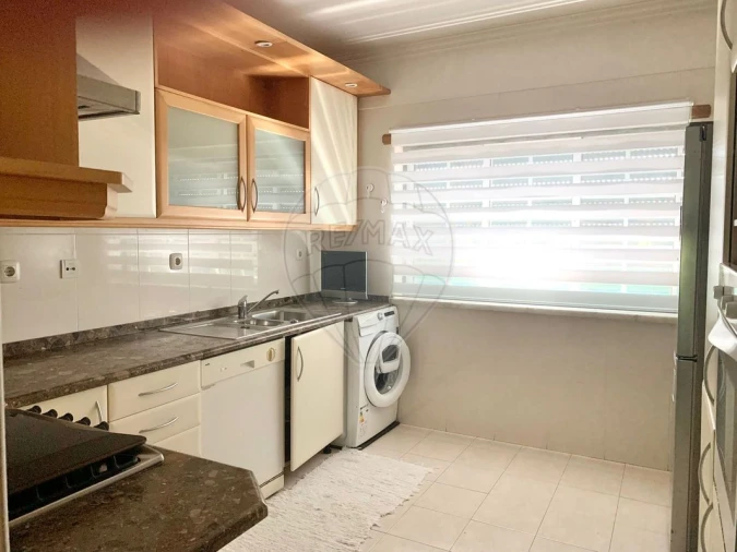 Apartamento T3 para Arrendamento em Alcabideche Foto 7