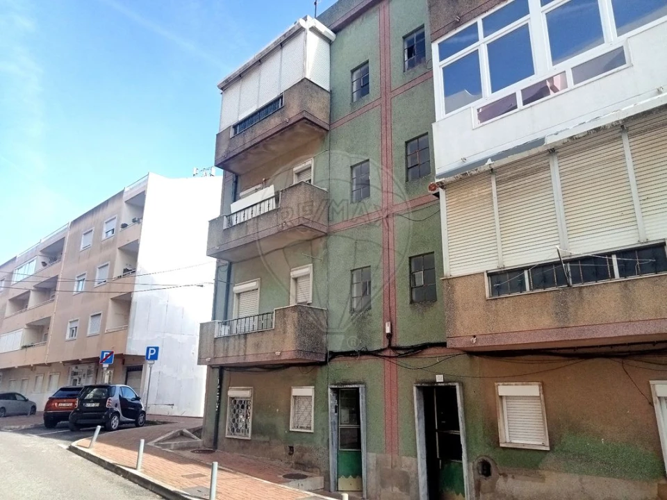 Prédio para Venda em Encosta do Sol Foto 4