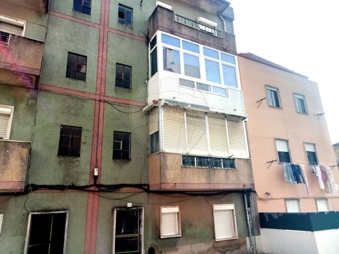 Prédio para Venda em Encosta do Sol Foto 2