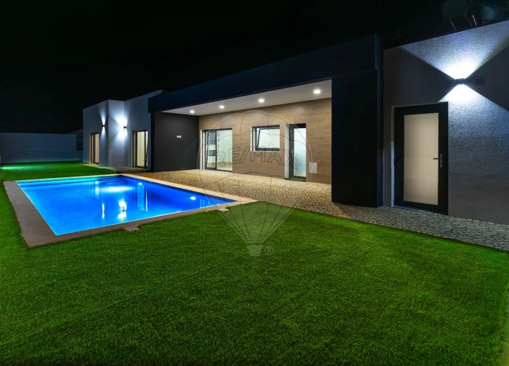 Moradia T4 para Venda em Azeitão (São Lourenço e São Simão) Foto 43