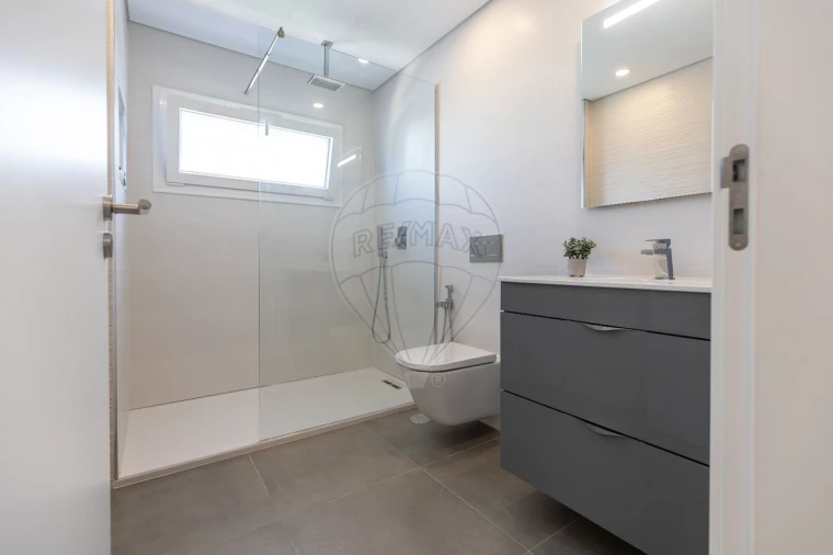 Moradia T4 para Venda em Azeitão (São Lourenço e São Simão) Foto 9