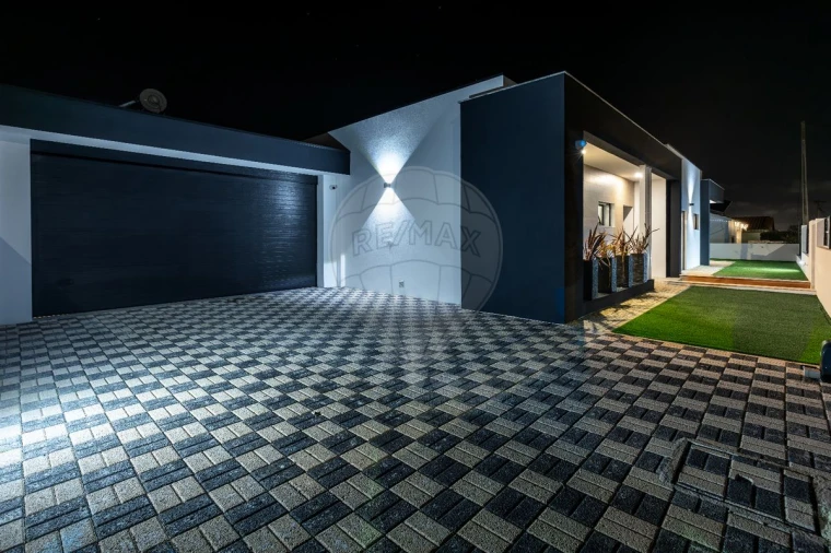 Moradia T4 para Venda em Azeitão (São Lourenço e São Simão) Foto 42