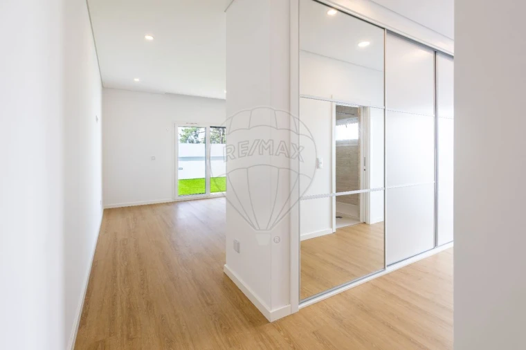 Moradia T4 para Venda em Azeitão (São Lourenço e São Simão) Foto 12