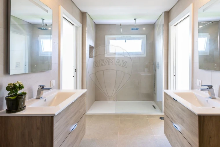 Moradia T4 para Venda em Azeitão (São Lourenço e São Simão) Foto 37