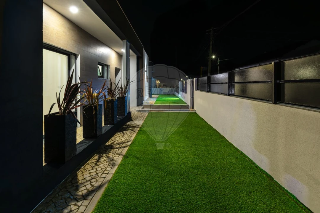 Moradia T4 para Venda em Azeitão (São Lourenço e São Simão) Foto 41