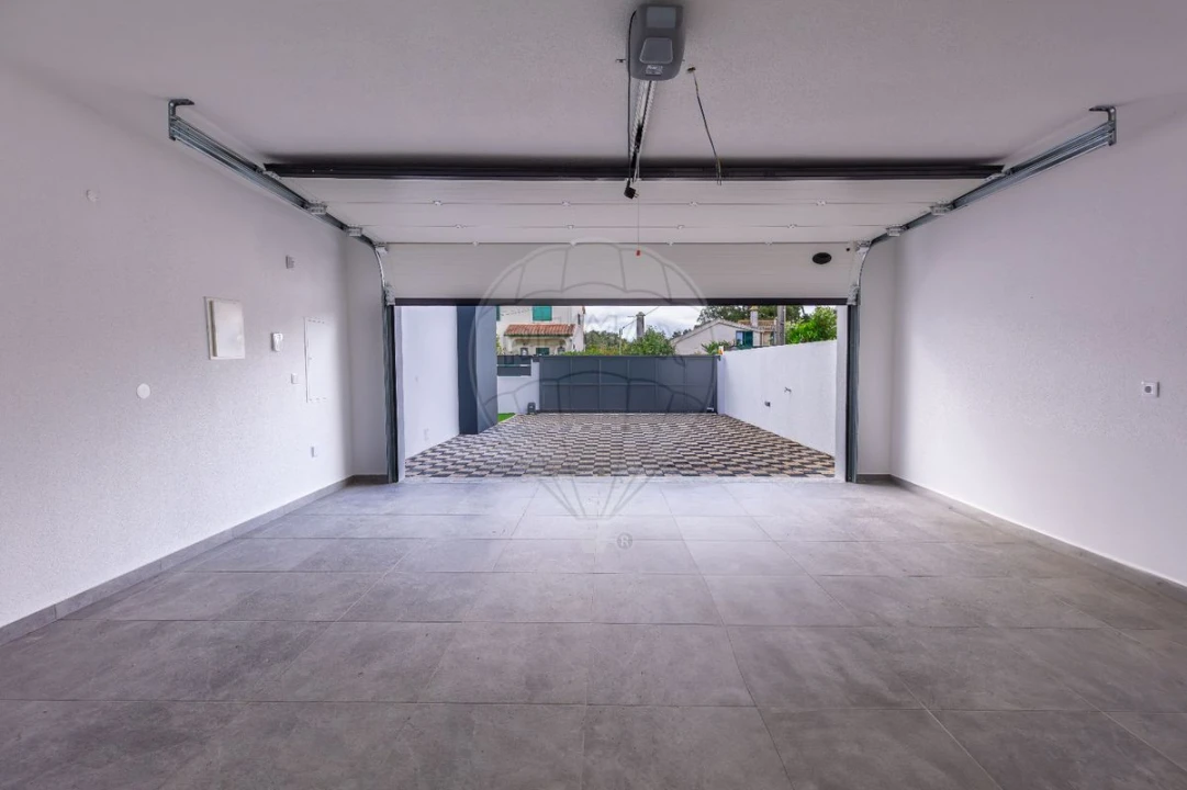 Moradia T4 para Venda em Azeitão (São Lourenço e São Simão) Foto 35