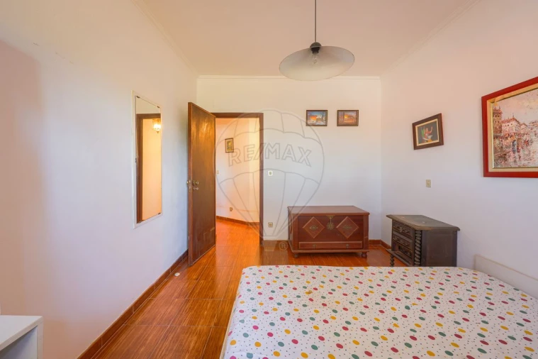 Moradia T6 para Venda em Milheiros de Poiares Foto 31