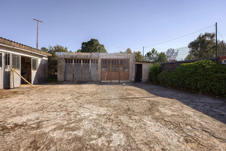 Moradia T6 para Venda em Milheiros de Poiares Foto 42