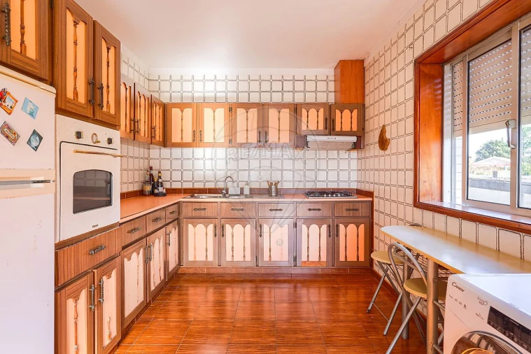 Moradia T6 para Venda em Milheiros de Poiares Foto 17