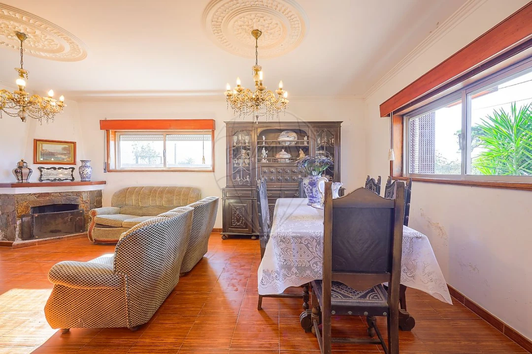 Moradia T6 para Venda em Milheiros de Poiares Foto 27