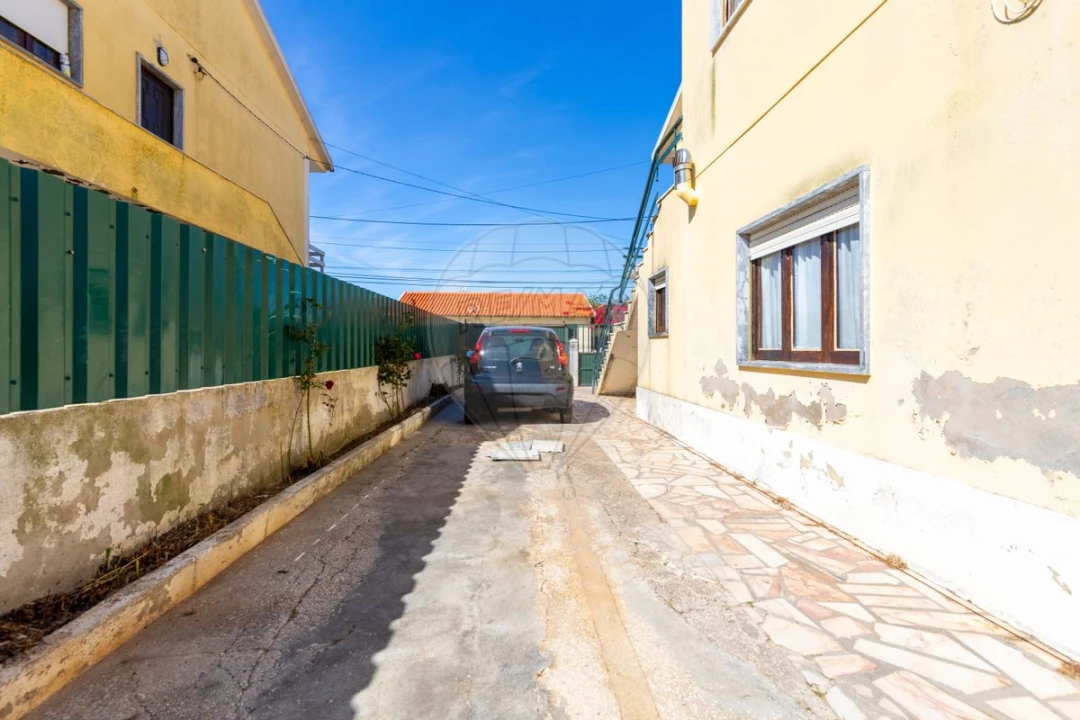 Moradia T5 para Venda em Freiria Foto 37