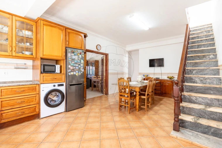 Moradia T5 para Venda em Freiria Foto 3