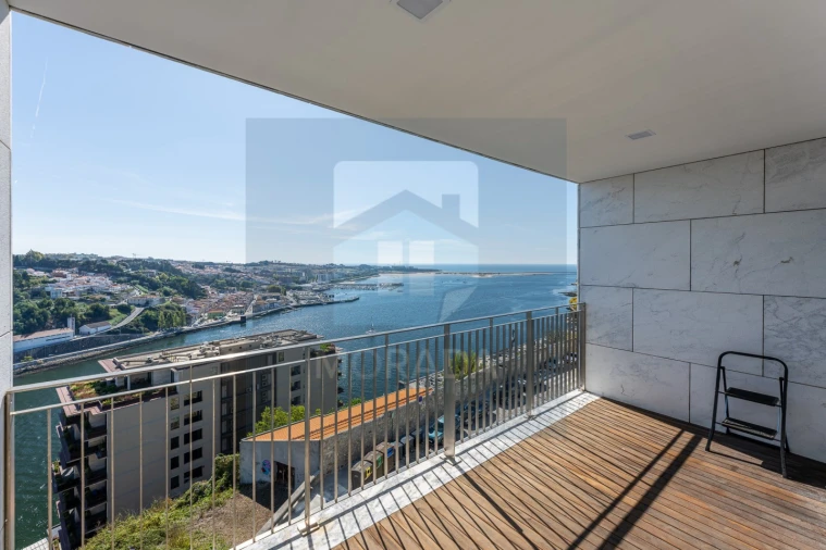 Apartamento T3 para Venda em Lordelo do Ouro e Massarelos Foto 2