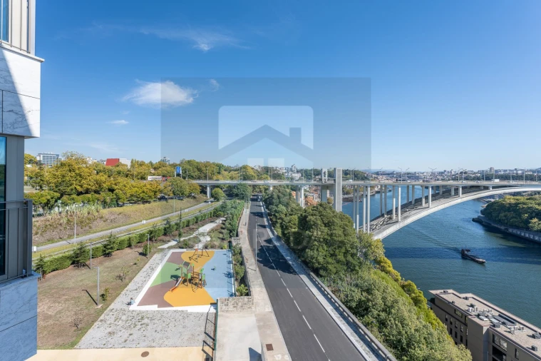 Apartamento T3 para Venda em Lordelo do Ouro e Massarelos Foto 13