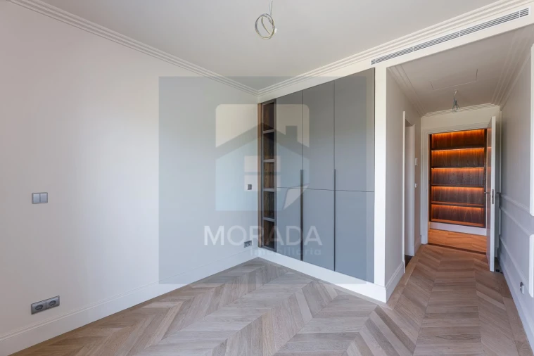 Apartamento T3 para Venda em Lordelo do Ouro e Massarelos Foto 24