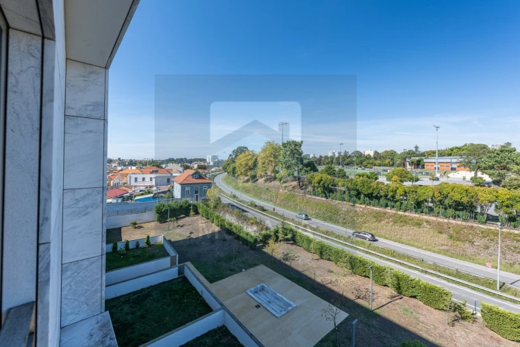 Apartamento T3 para Venda em Lordelo do Ouro e Massarelos Foto 29