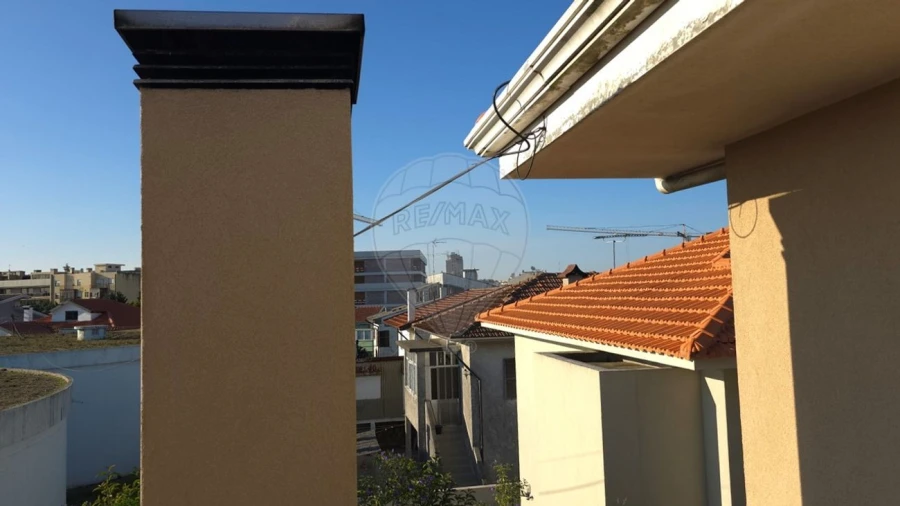 Moradia T3 para Venda em São João da Madeira Foto 33