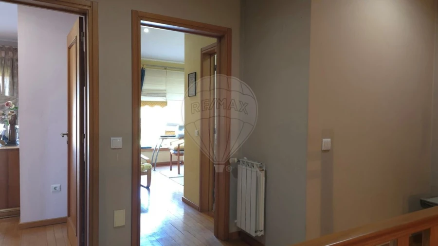 Moradia T3 para Venda em São João da Madeira Foto 37