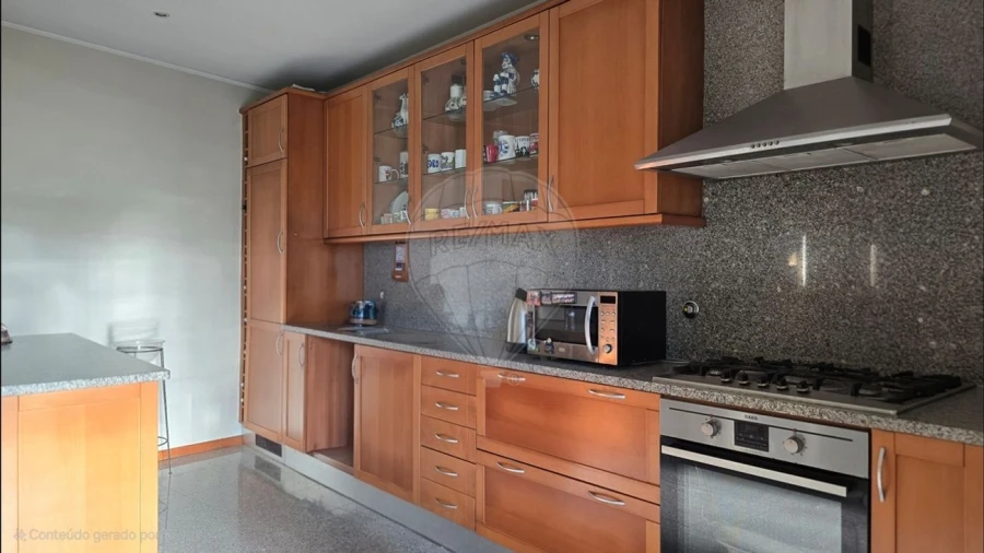 Moradia T3 para Venda em São João da Madeira Foto 35