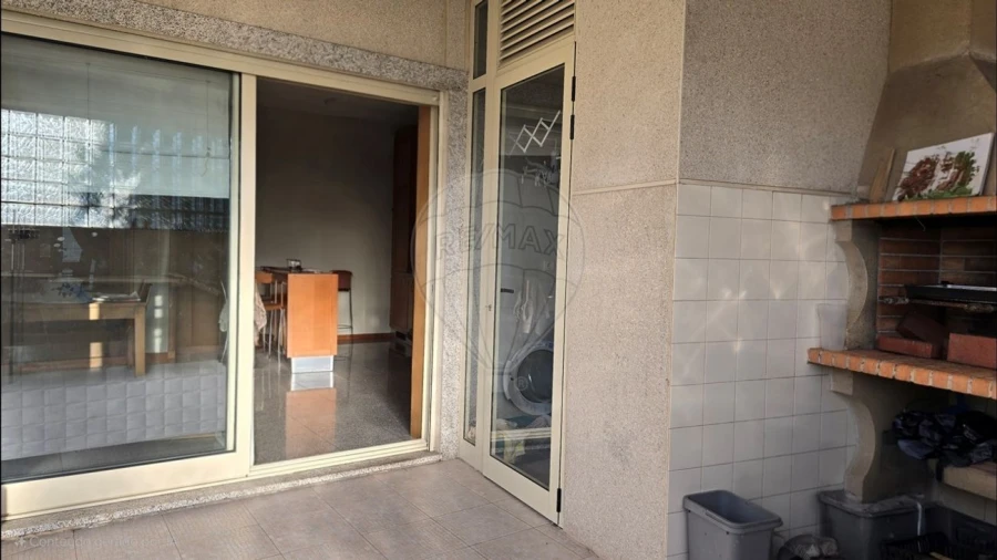 Moradia T3 para Venda em São João da Madeira Foto 45